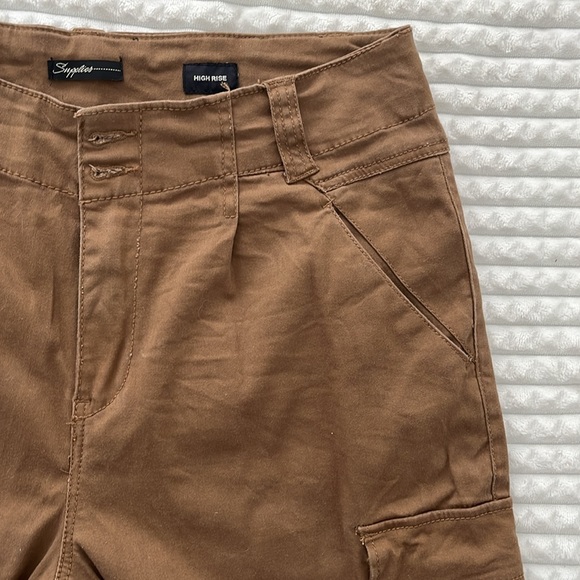 Cargo pants - Picture 2 of 3